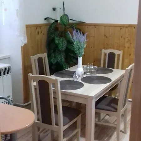 Ubytovani U Granickeho Udoli Lägenhet