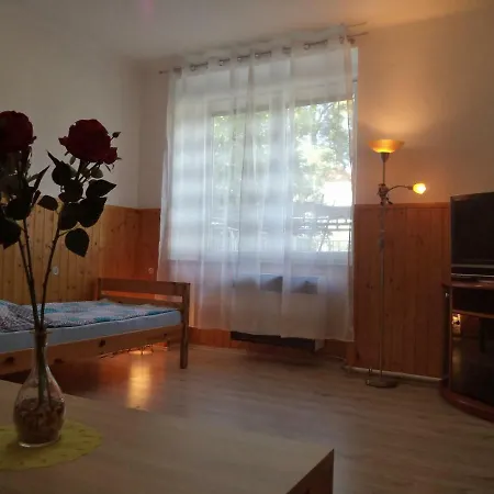Ubytovani U Granickeho Udoli Lägenhet Znojmo