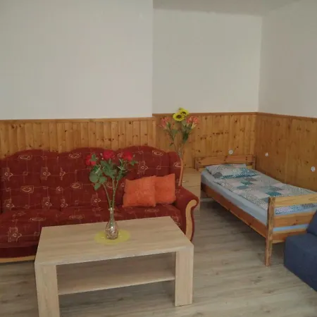 Lägenhet Ubytovani U Granickeho Udoli